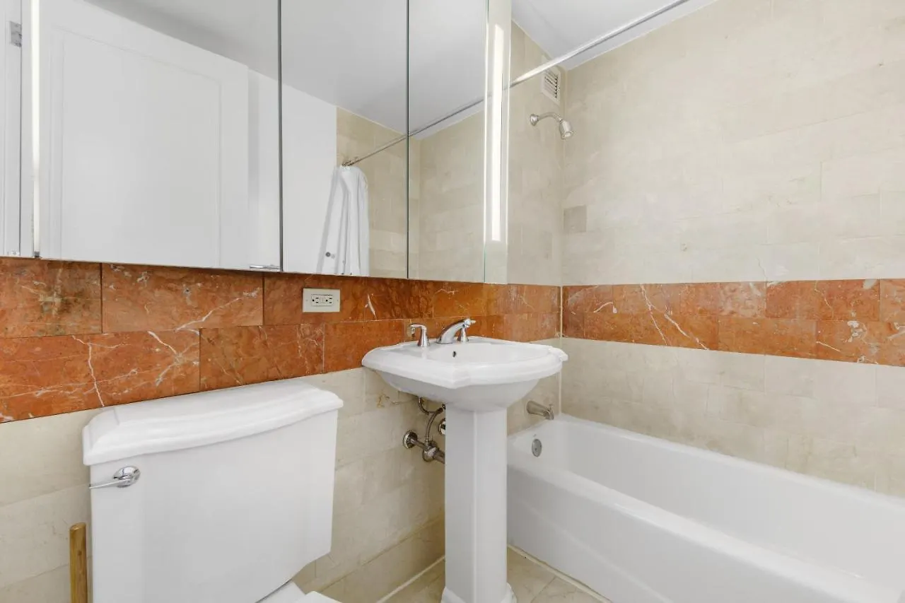 Global Luxury Suites At The Marc New York
