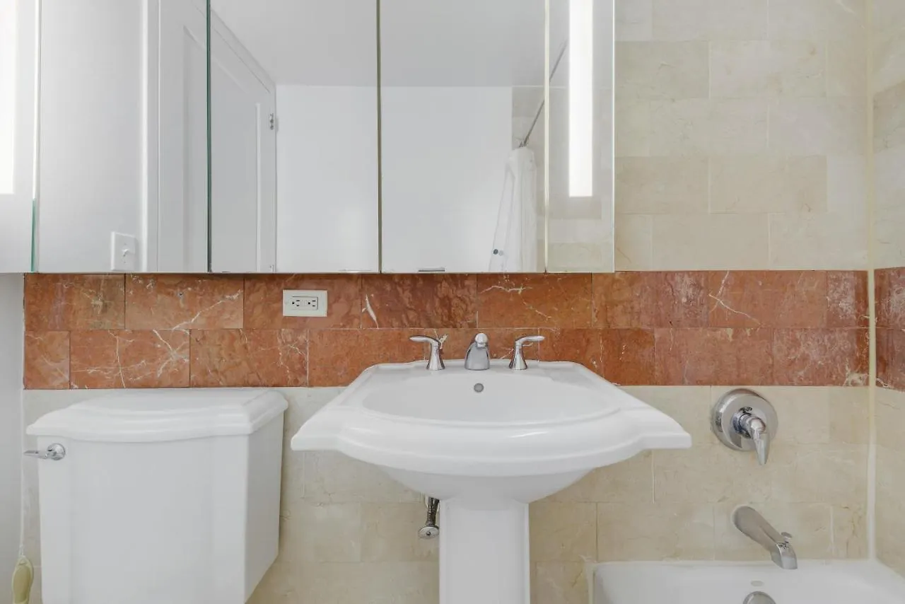 Global Luxury Suites At The Marc New York Apartment
