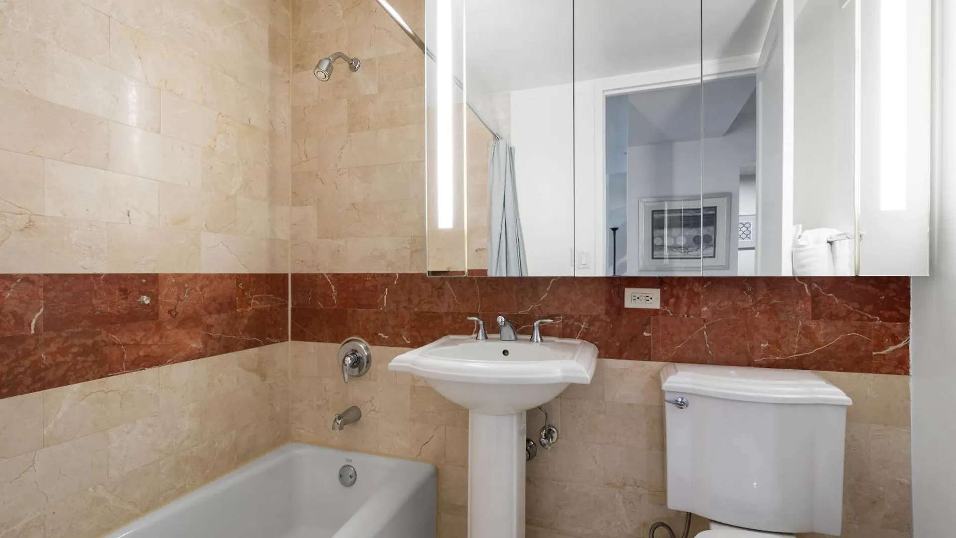 Global Luxury Suites At The Marc New York Apartment