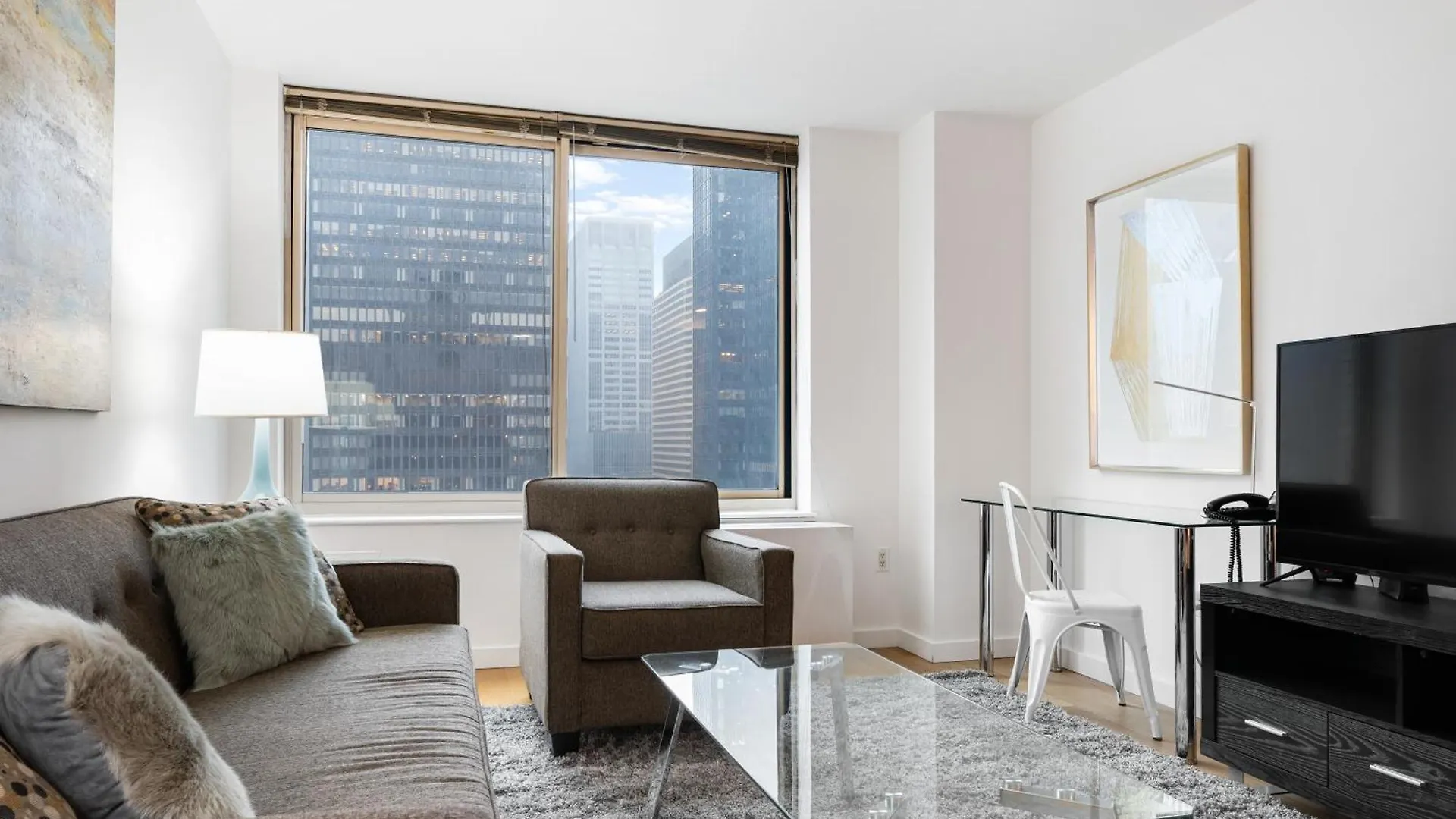 Global Luxury Suites At The Marc New York Apartment